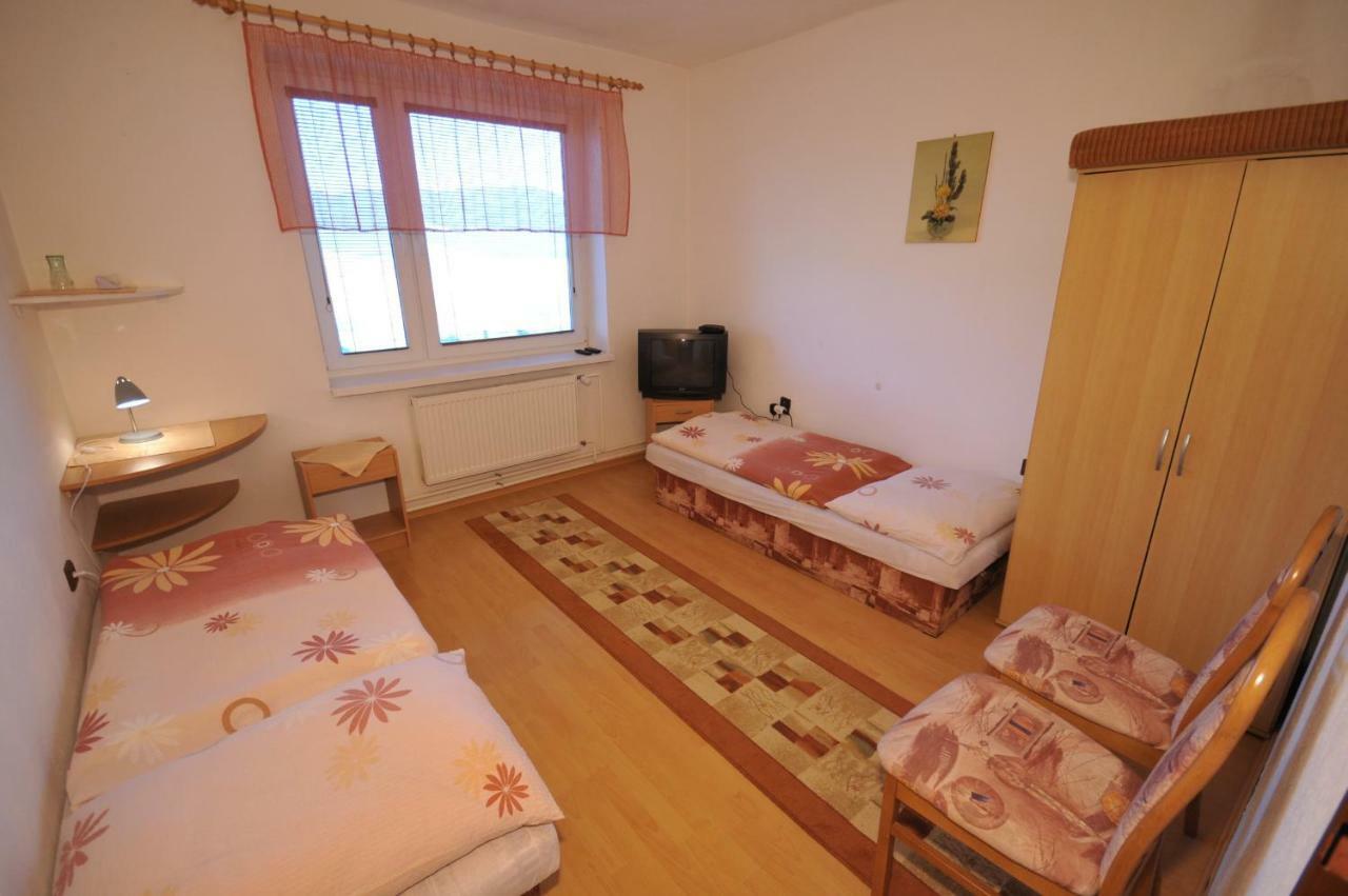 Penzion Drevenik Hotel Spišské Podhradie Bagian luar foto